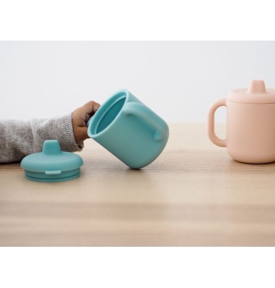 LIEWOOD  Tasse D'Apprentissage Bébé en Silicone - Blue Wave - Les Petits